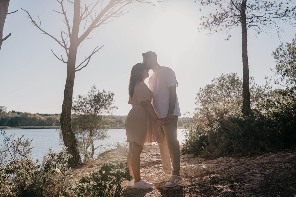 Couple qui s'embrassent Aix-en-provence