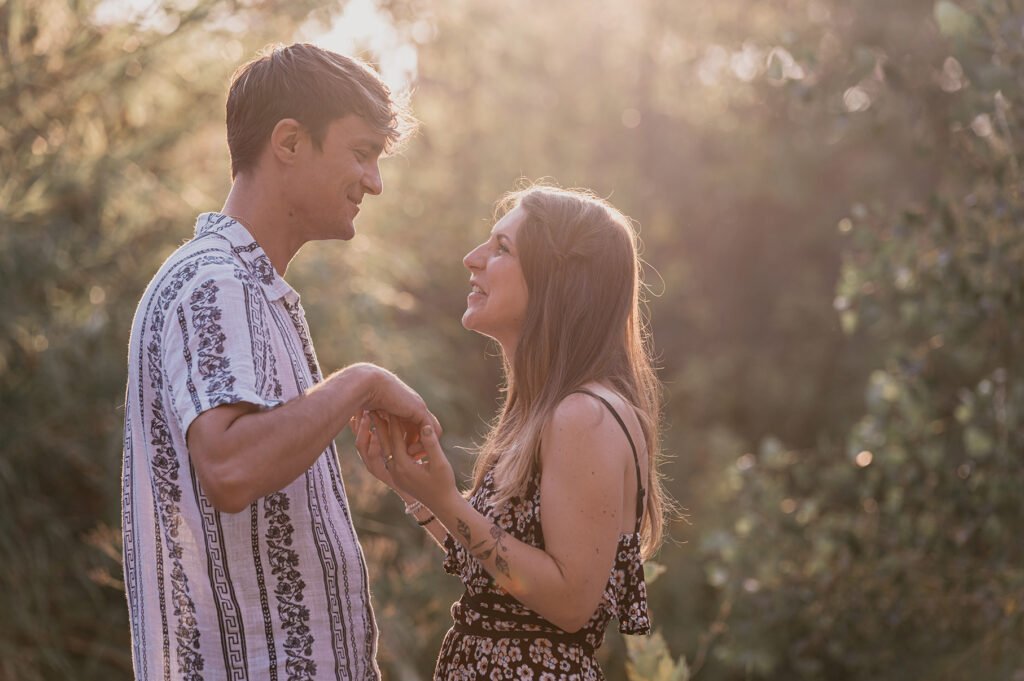 Couples qui se touche les mains Aix en provence